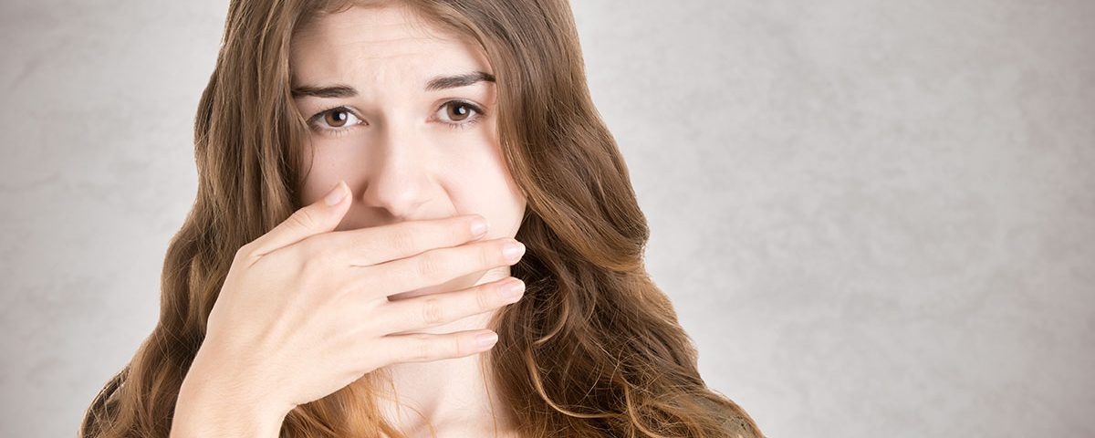 What causes halitosis